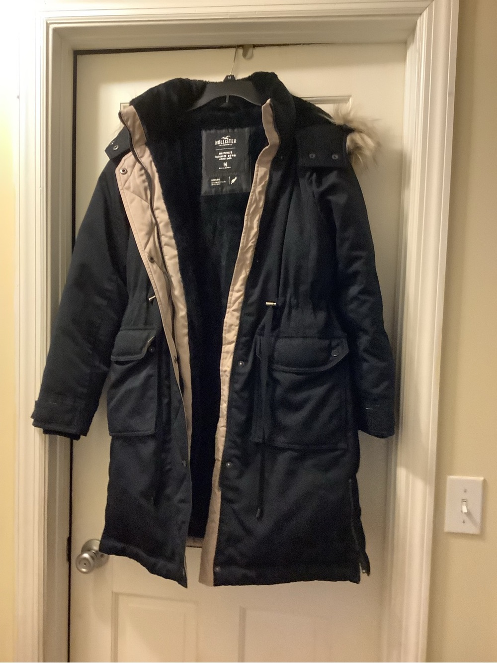 Hollister Women’s Ultimate Collection Black Parka Coat with Beige Trim